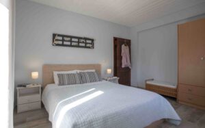 Schlafzimmer mit Zugang zur Sonnenterrasse